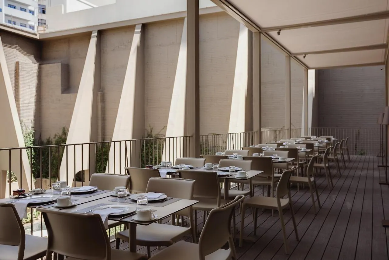 Lumen Hotel & The Lisbon Light Show פורטוגל