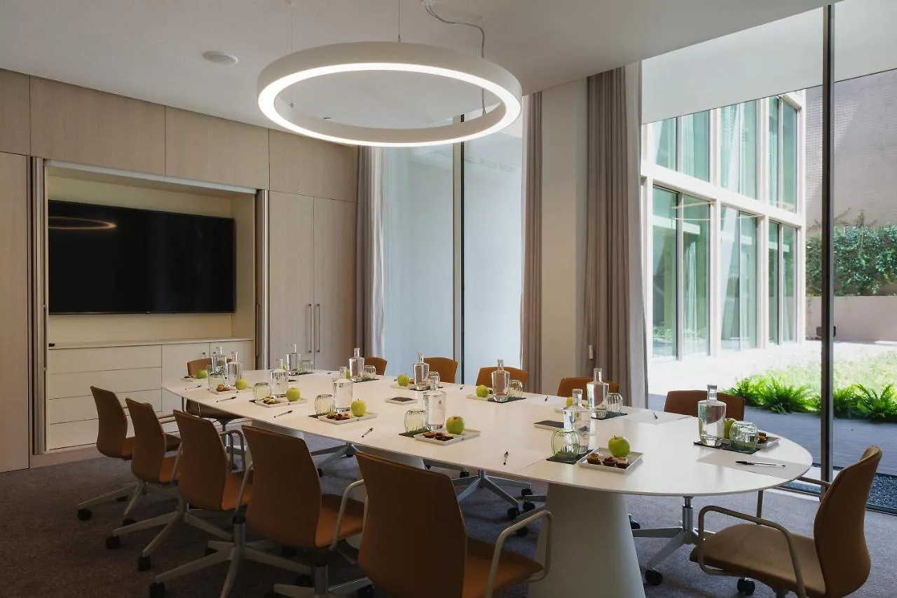 ****  Lumen Hotel & The Lisbon Light Show פורטוגל
