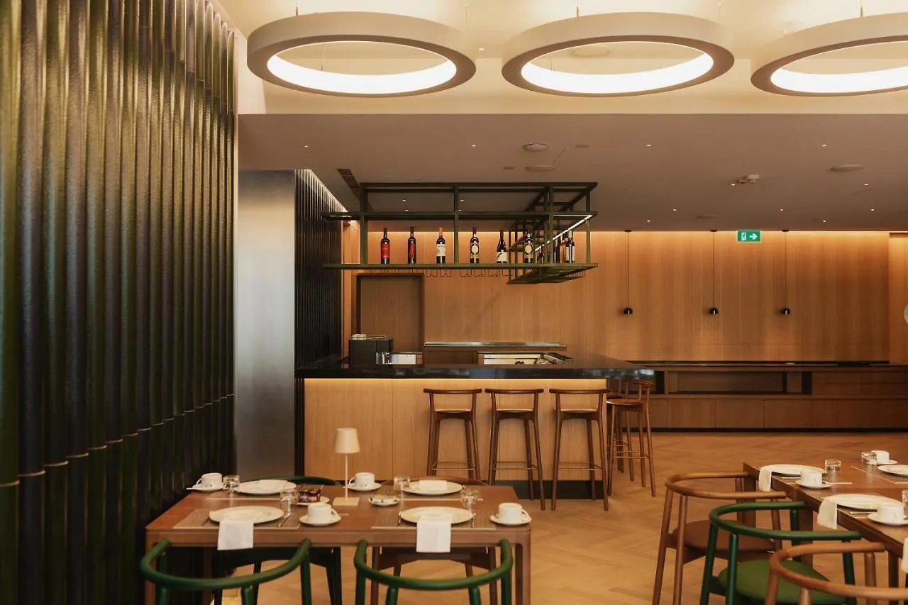 Lumen Hotel & The Lisbon Light Show 4*,  البرتغال
